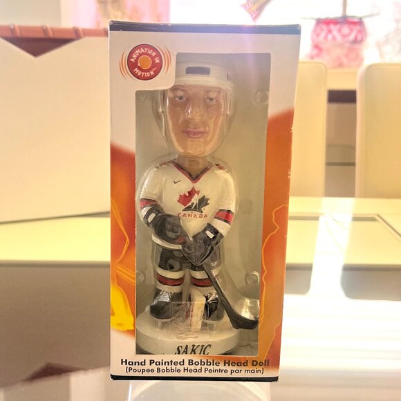 Joe Sakic Hand Painted Bobblehead by Animation In Motion Collectible Series! - Picture 1 of 6